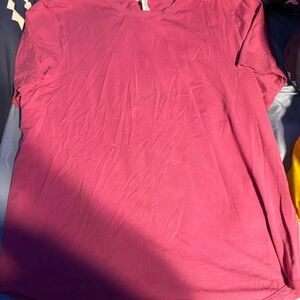 Lululemon T shirt